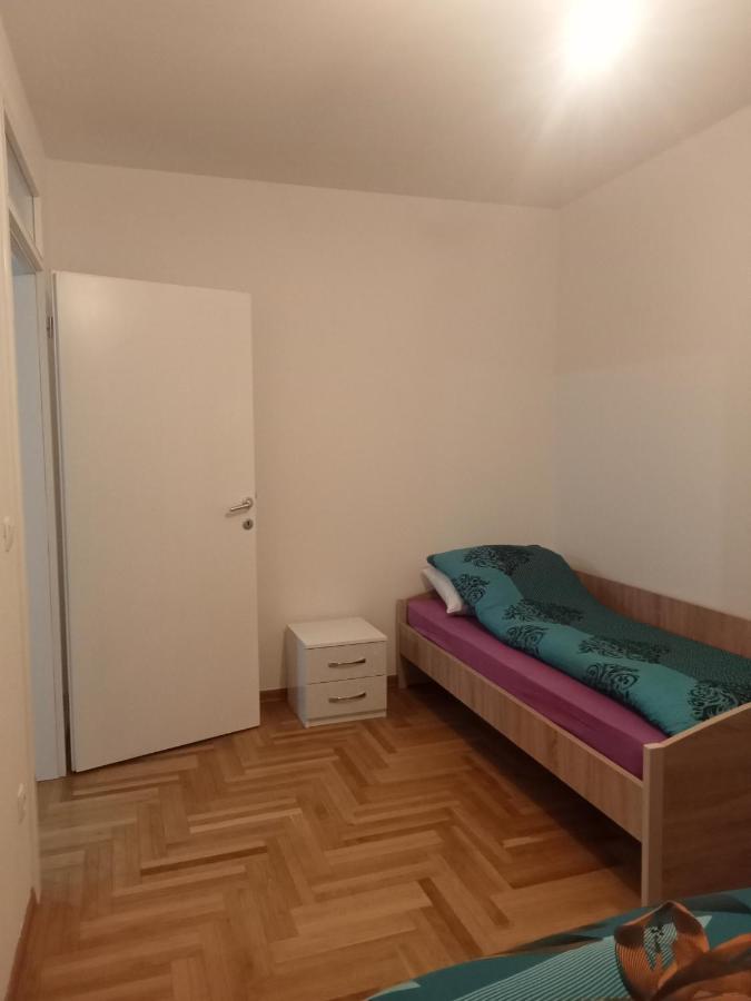 Rooms Near The Airport 사라예보 외부 사진