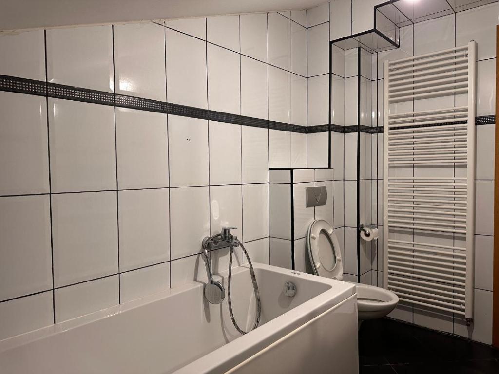 Rooms Near The Airport 사라예보 외부 사진